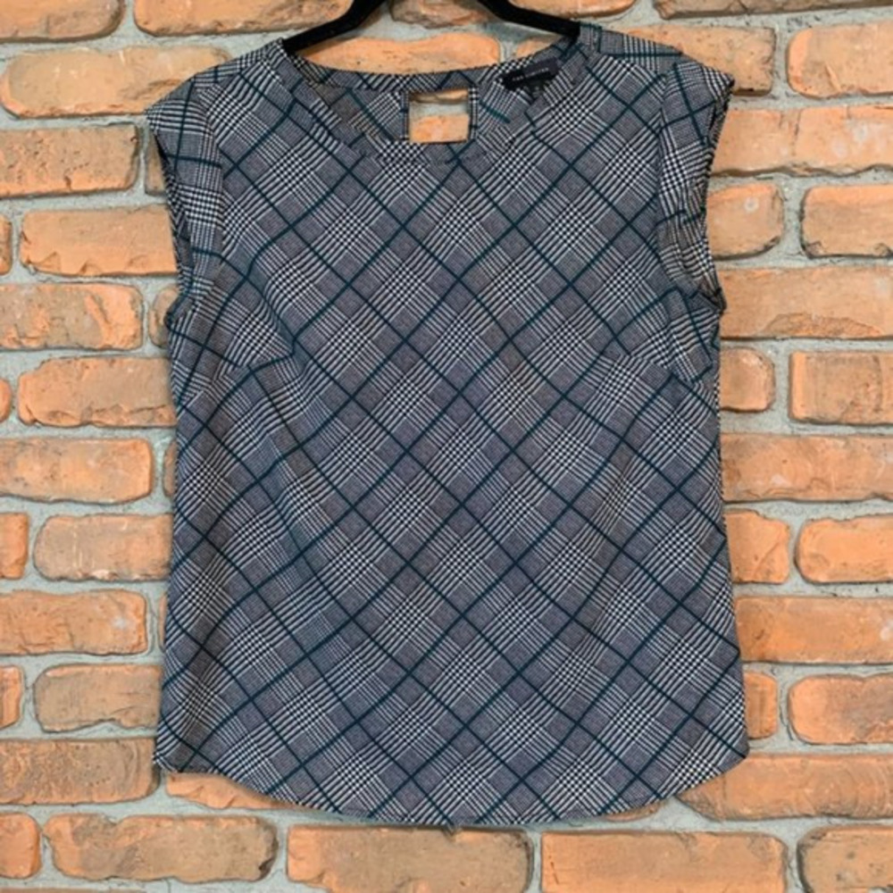 The Limited Sleeveless Houndstooth Top